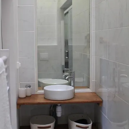 Paul Sabatier-t1-vue Sur Jardin-luxe-wifi-fi-velo Daire Castelnaudary