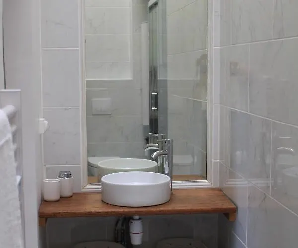 Paul Sabatier-t1-vue Sur Jardin-luxe-wifi-fi-velo Apartamento Castelnaudary